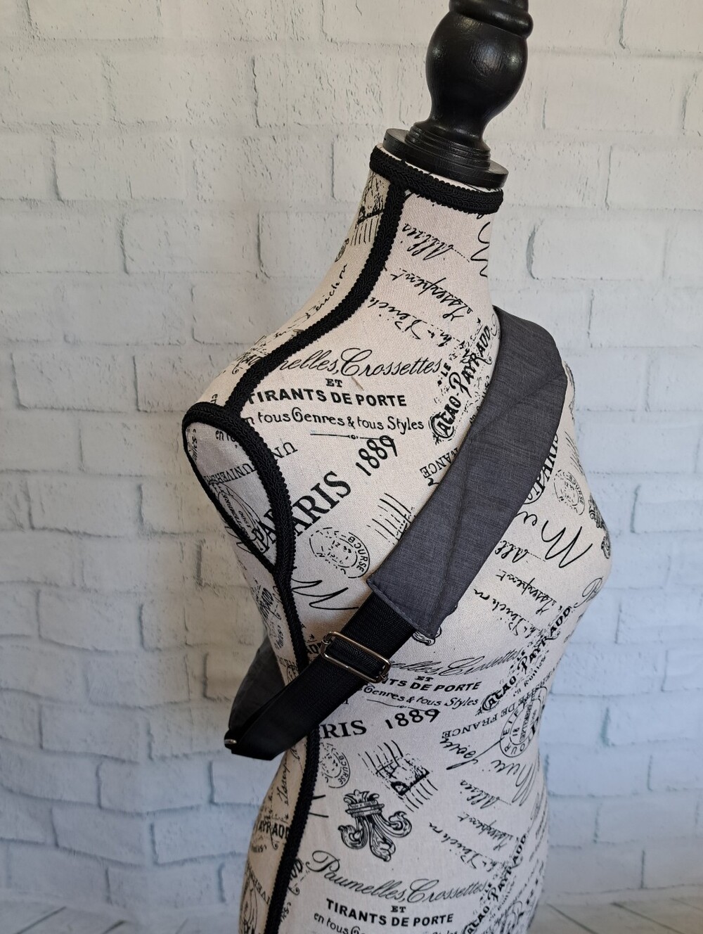 New Gray Swing Bag From Wander - Picture 3 of 14